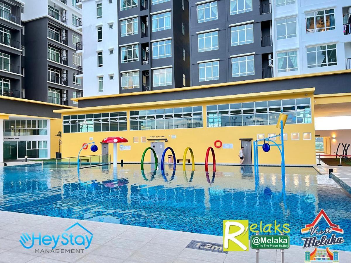 Novo 8 Residence Bachang By Heystay Management Kampong Tambak Buitenkant foto