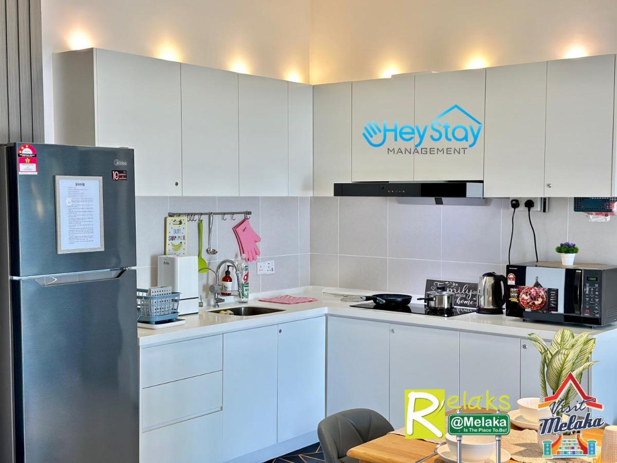 Novo 8 Residence Bachang By Heystay Management Kampong Tambak Buitenkant foto
