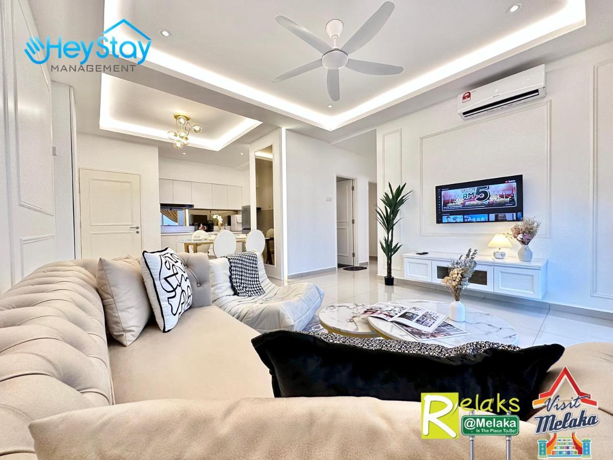 Novo 8 Residence Bachang By Heystay Management Kampong Tambak Buitenkant foto
